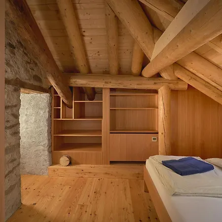 Ai Cav Calanca Hotel *