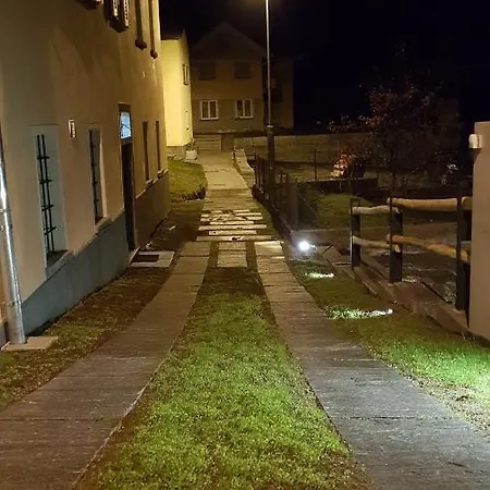 ホテル Ai Cav Calanca Arvigo