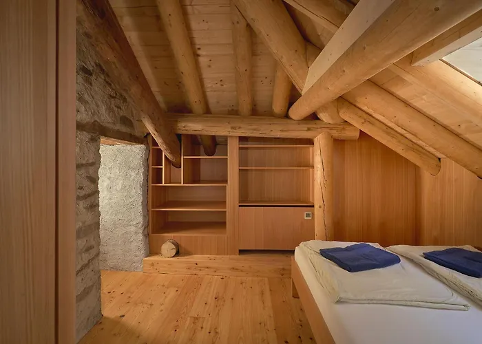 Ai Cav Calanca Hotel *