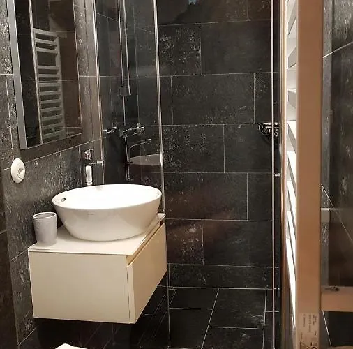 Ai Cav Calanca Otel *